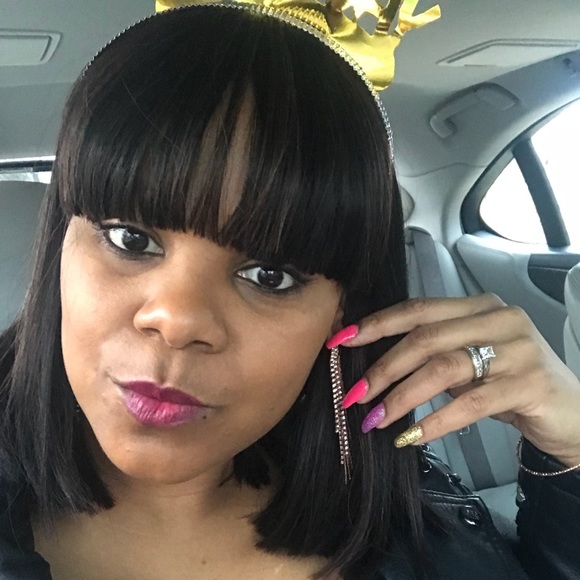 Meet your Posher, Brandy - Picture 2 of 4